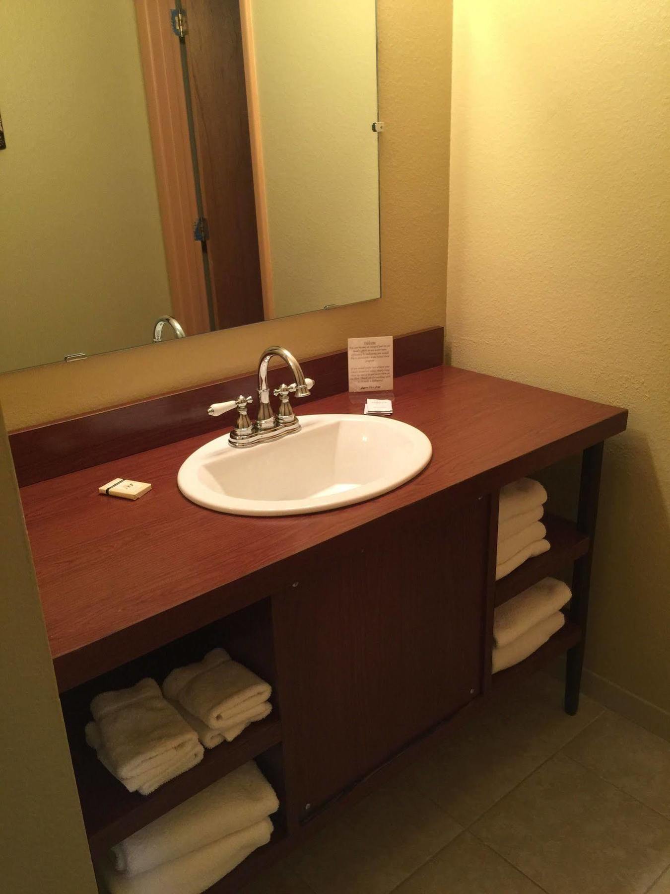 Laguna Vista Lodge Eagle Nest エクステリア 写真