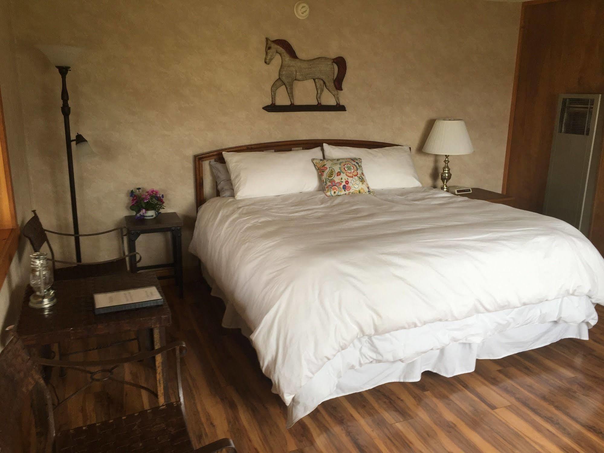 Laguna Vista Lodge Eagle Nest エクステリア 写真